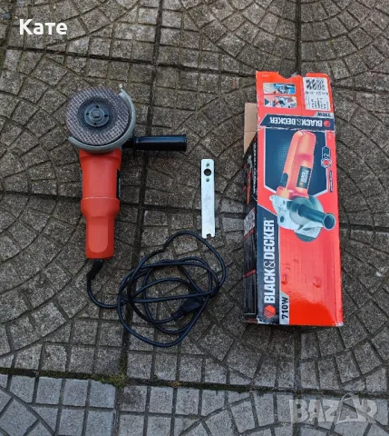 Ъглошлайф Black&Decker CD115 710 W 115 мм, снимка 1 - Други инструменти - 47239650