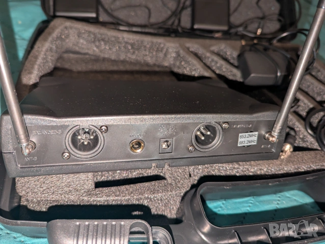 Двойни микрофони Shure headset и брошка без кейса, снимка 6 - Микрофони - 44794922