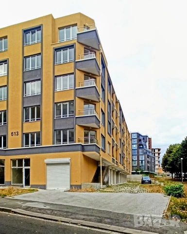 Гараж 30квм Самостоятелен голям Партер Бургас Меден Рудник Зона-В отдава под наем Собственик