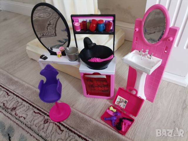 25 лв! Три кукли Barbie + подарък фризьорски салон, снимка 7 - Кукли - 45966216