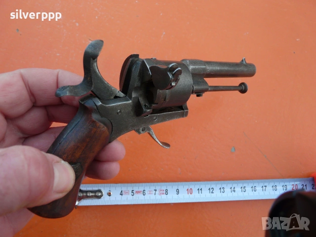Револвер Ле Фуше - 7 мм , снимка 2 - Антикварни и старинни предмети - 53044671