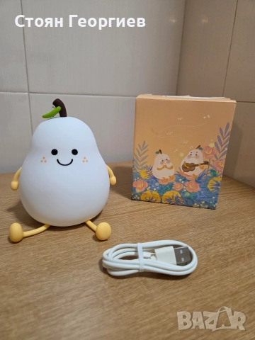 Чисто нова нощна лампа във формата на круша.