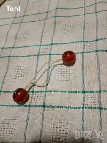 клакери или ластик за коса кехлибар 1960г кехлибарерни топчета