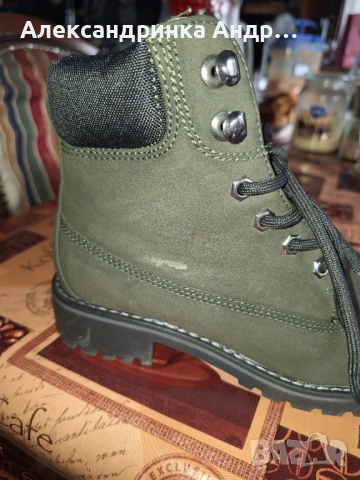  Продавам зимни обувки , снимка 2 - Дамски боти - 53098799