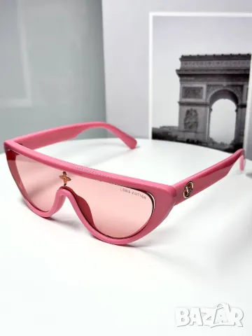 очила с калъф prada louis vuitton