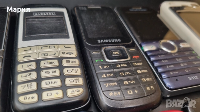 Стари Телефони за части, снимка 10 - Резервни части за телефони - 53899086