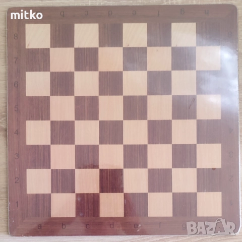 Шахматна дъска с фигури и с пулове за шашки CAYRO