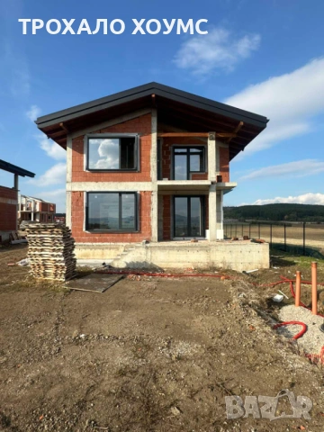 Самостоятелна къща с три спални в с.Алдомировци