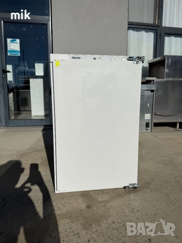 малък хладилник за вграждане  Миеле , снимка 10 - Хладилници - 52223838