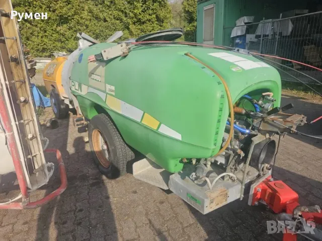 Вентилаторна пръскачка 1000лтр, снимка 5 - Селскостопанска техника - 49989310