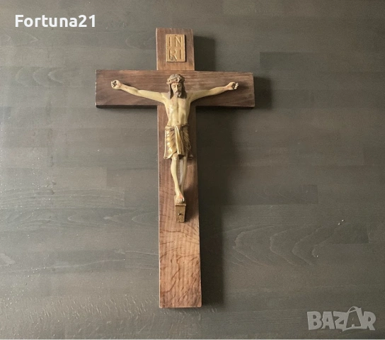 Дървен голям Кръст на Исус Христос 