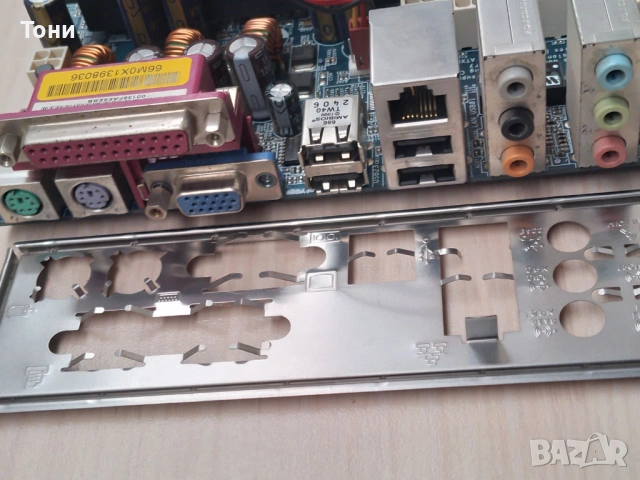 Дънна платка ASRock K8NF4G-VSTA с AMD Sempron 2800+ и 512MB DDR400, снимка 2 - Дънни платки - 53919228