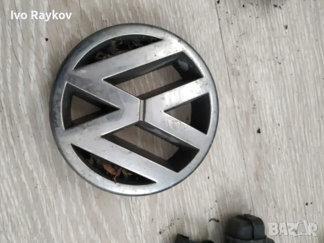 Емблема Volkswagen Golf 4 1998-2004 3B0853601, снимка 2 - Части - 47164255