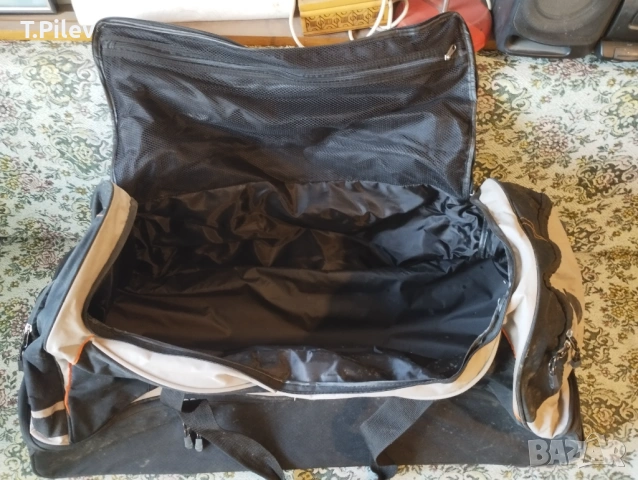 Продавам много голям сак на колелца. , снимка 2 - Сакове - 54178440