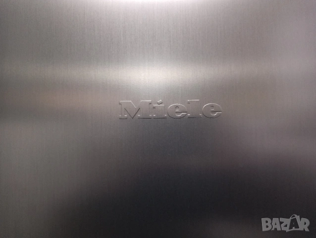 Последен модел XXL огромен иноксов фризер Миеле Miele No Frost A+++ 2 години Гаранция!, снимка 2 - Фризери - 53954812