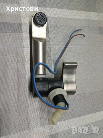 Продавам кран за вода за баня за каравана Hobby DE Luks, снимка 2 - Каравани и кемпери - 51240389