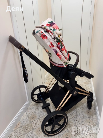  Бебешка количка Cybex Platinum E Priam 4 Rose Gold Spring Blossom Light, снимка 5 - Детски колички - 51809056