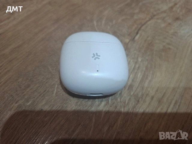 Кейс (кутия) за слушалки CELLY BUZ2WH