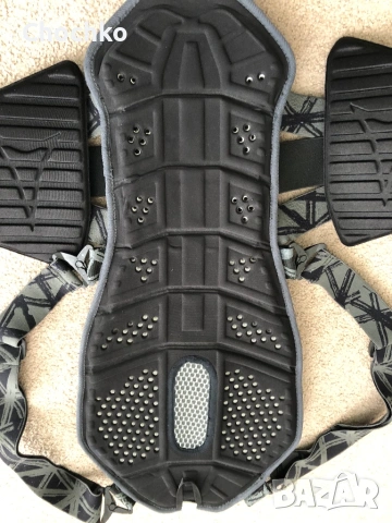 Протектор за гръб за ски и сноуборд Atomic, снимка 6 - Зимни спортове - 53343725