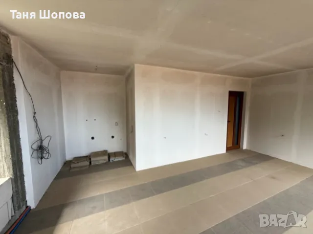 Триетажна къща за продажба в село Коларово, община Петрич , снимка 2 - Къщи - 49891845