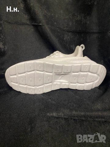 Маратонки Puma НОВИ, снимка 2 - Маратонки - 54117368