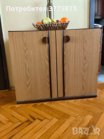 Витрина и шкаф, снимка 2 - Секции и витрини - 53018542