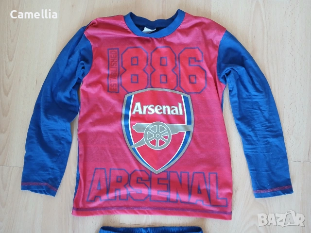 Детски екип на FC Arsenal, 9-10г., снимка 2 - Детски комплекти - 52886112