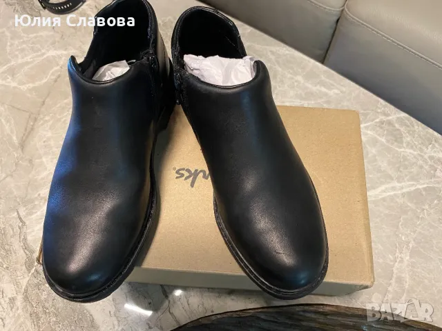 Боти естествена кожа Clarks, снимка 1 - Детски боти и ботуши - 46874944