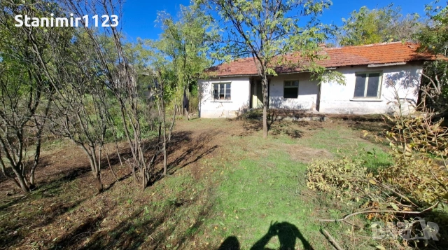 къща в село Великан