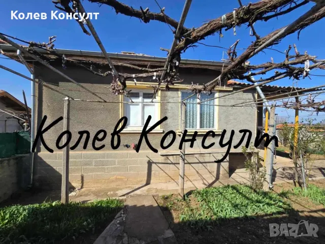 Продавам едноетажна къща в село Крепост , снимка 2 - Къщи - 49511853