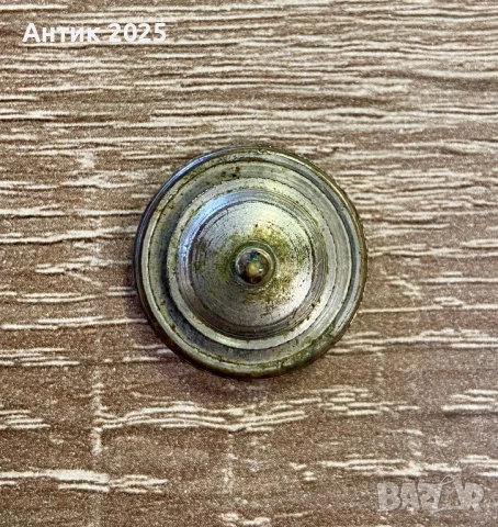 Значка с изображението на Сталин, с винтово закрепване, снимка 3 - Колекции - 51974600