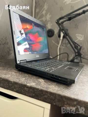 Лаптоп Dell, снимка 3 - Лаптопи за дома - 45296258