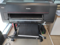 Спешно продавам широкоформатен принтер за фотография-24" Canon IPG Pro 2100, снимка 1 - Принтери, копири, скенери - 44951156