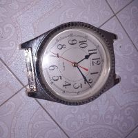 Часовник за стена Quartz, снимка 1 - Стенни часовници - 45141264
