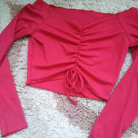 Къса блузка, снимка 1 - Блузи с дълъг ръкав и пуловери - 44975894