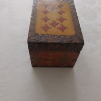 Стара дървена пирографирана кутия, снимка 8 - Други ценни предмети - 45657170
