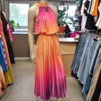 Сатенена рокля солей в преливащи цветове, снимка 2 - Рокли - 45572861