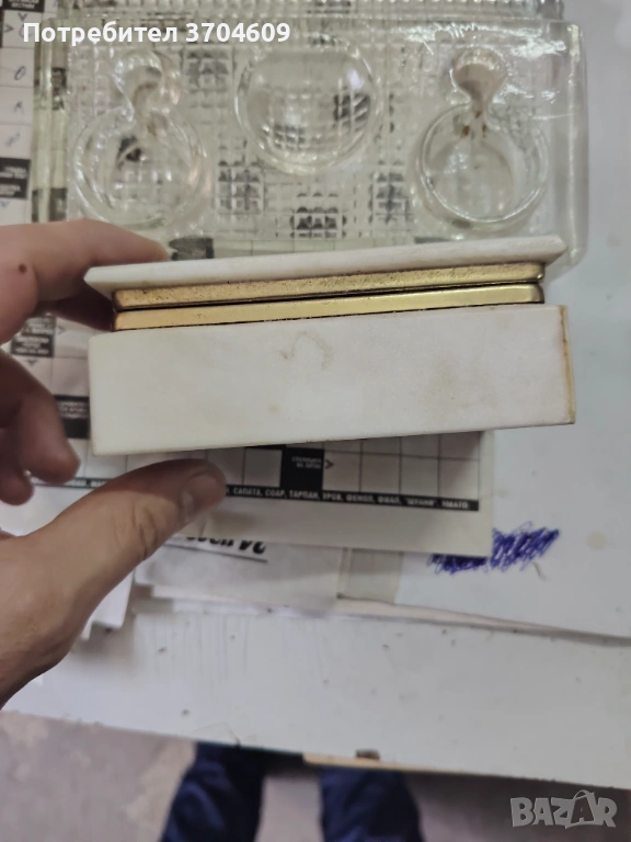 Стара мраморна кутия за бижута и стара стъклена мастилница, снимка 1