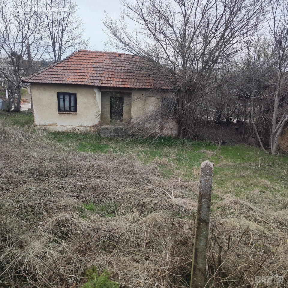 Продавам имот в село Винарово (Видинско, снимка 1