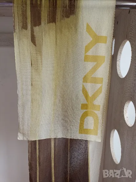 Дамски шал  DKNY, снимка 1