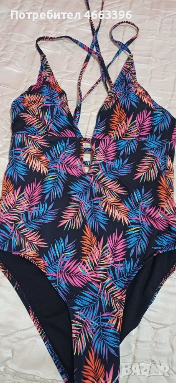 Цял бански, снимка 1