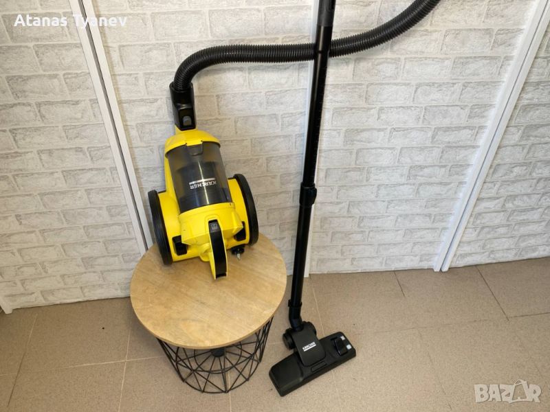 Прахосмукачка без торба Karcher VC 3 700W 0.9 Литра Ен., снимка 1