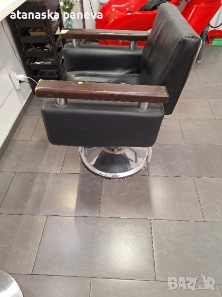 продавам фризьорски стол масивен, снимка 1