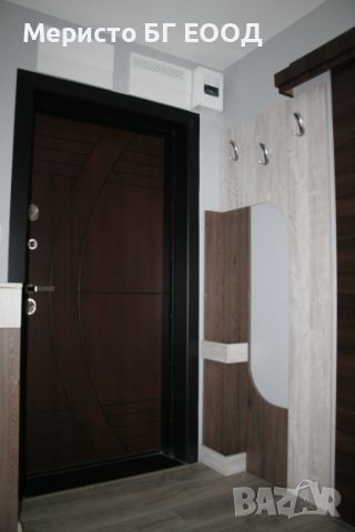 Изработка на мебели за коридор-дървесен цвят със сиво - Меристо БГ ЕООД, снимка 8 - Дърводелски услуги - 46228959