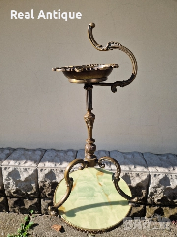 Уникален антикварен френски бронзов подов пепелник 