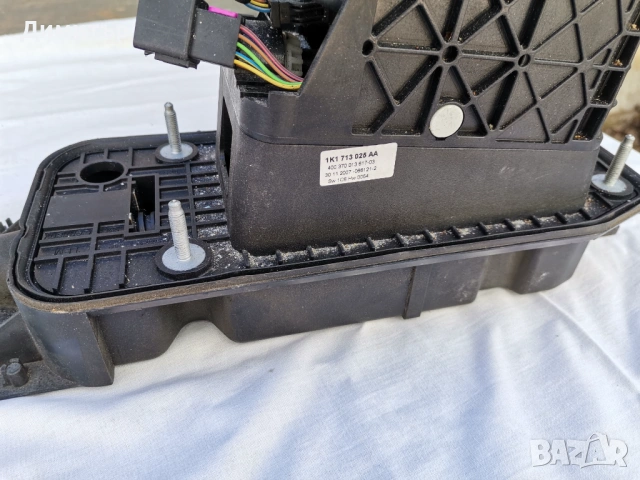 Скоростен лост за Голф 5 автоматик, снимка 2 - Части - 53754043