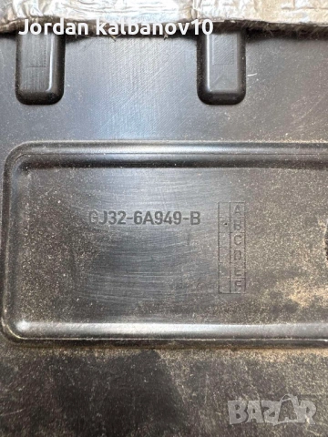 Декоративен капак на двигателя на Range Rover Evoque 2.0d 150ps. само за 70Eur. GJ32-6A949-B, снимка 3 - Части - 53468153