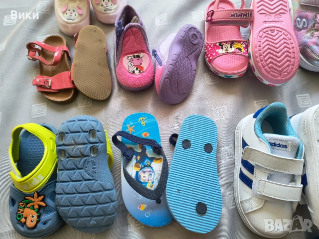 Детски обувки, включващ сандали, маратонки, чехли тип "крокс" и пантофи., снимка 7 - Детски обувки - 54234979