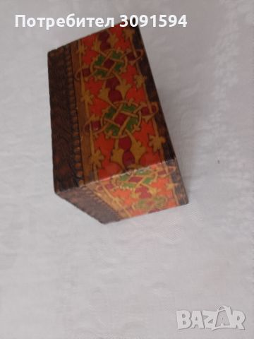 Стара дървена пирографирана кутия, снимка 2 - Други ценни предмети - 45657170