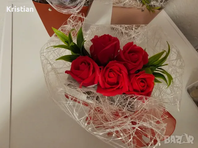 Букети от сапунени цветя, снимка 16 - Подаръци за жени - 49294100